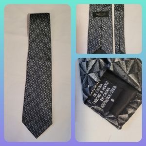 Van Heusen Silk Tie